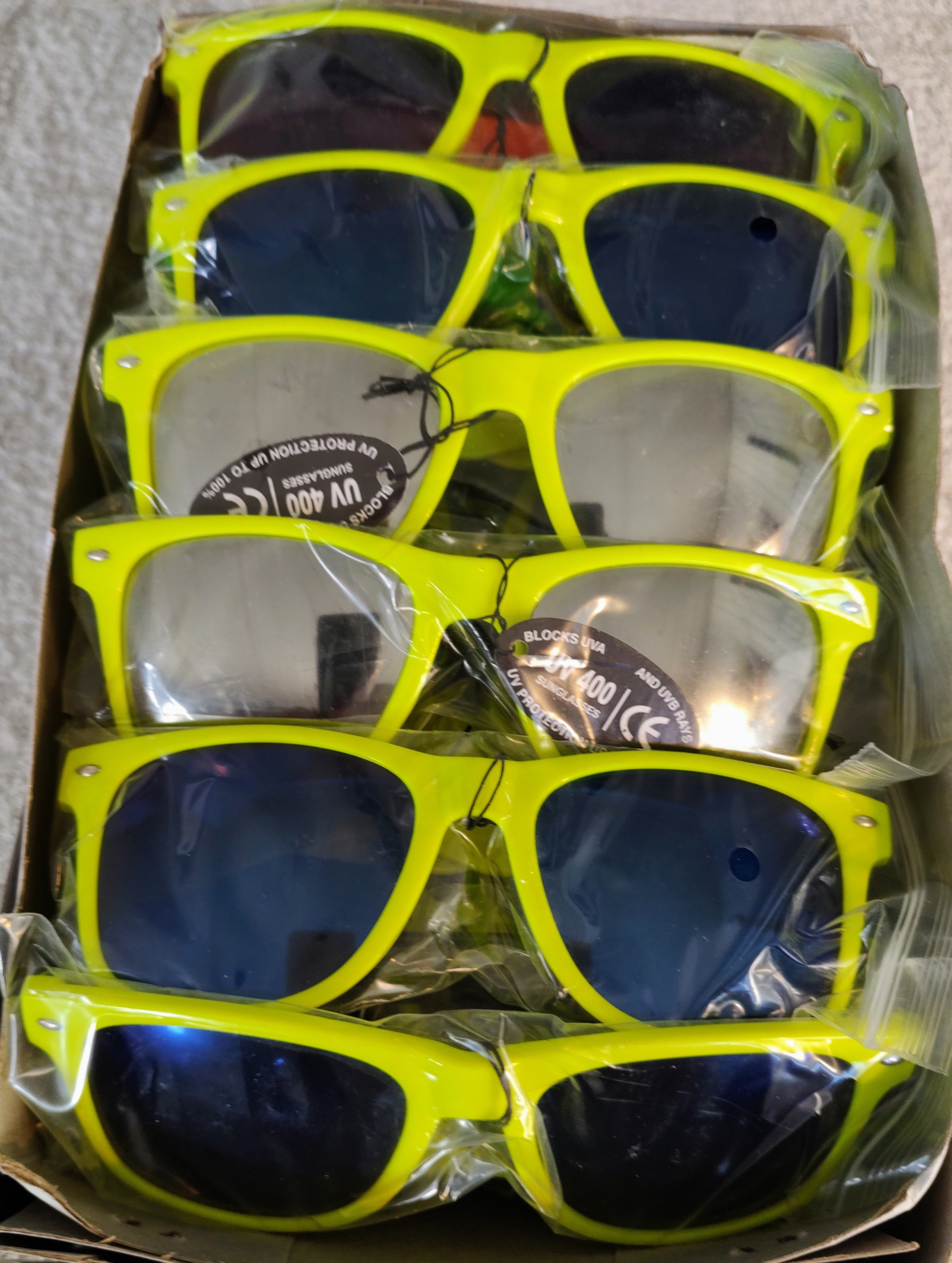 8808 Wayfarer NeonGul (12 Par)