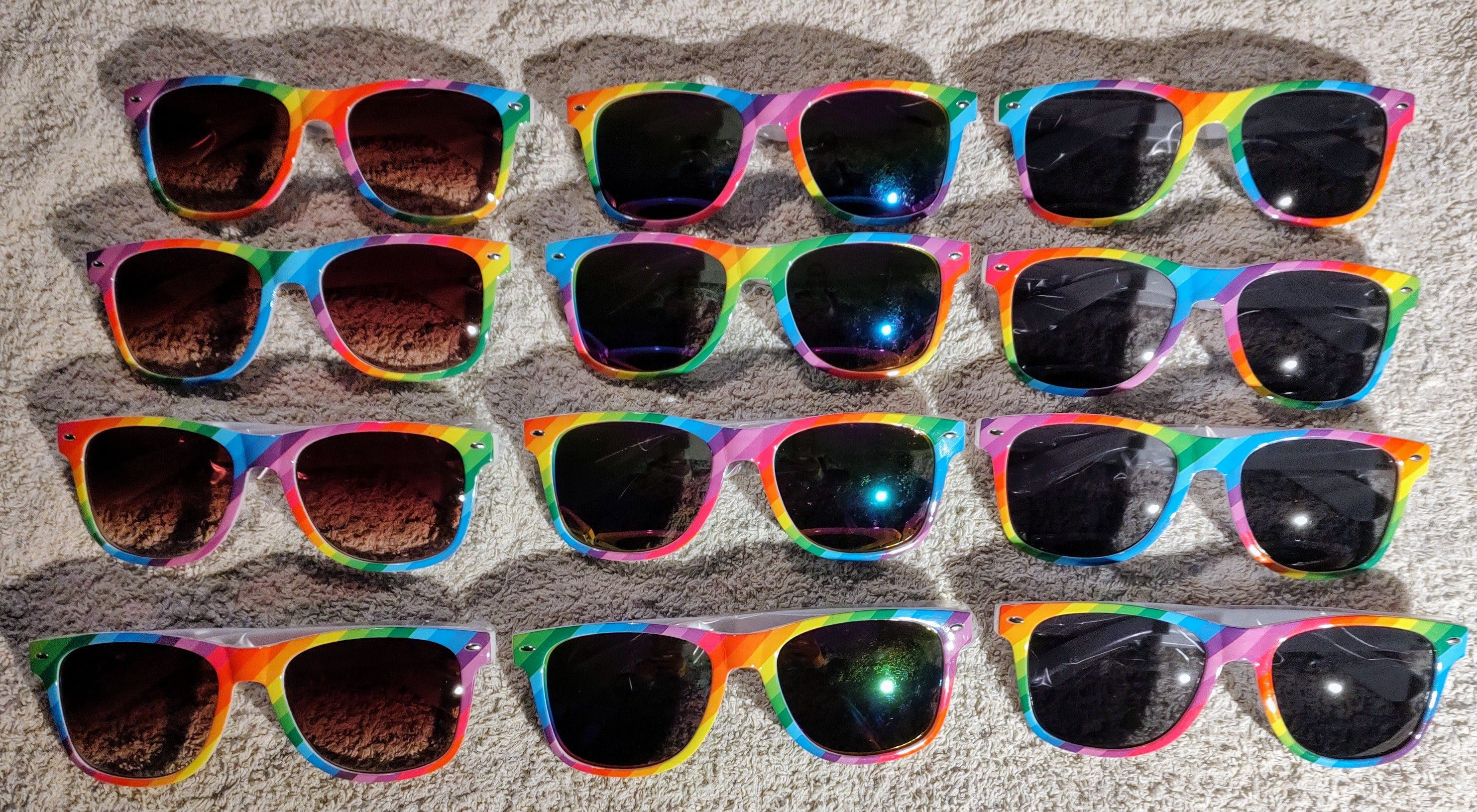 8808 Wayfarer Pride (12 Par)