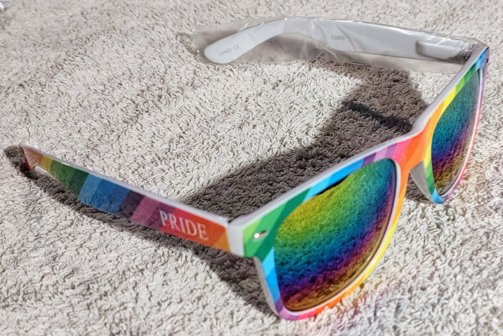 8808 Wayfarer Pride (12 Par)